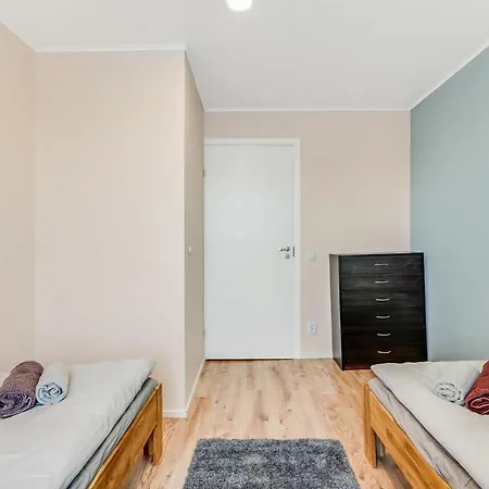 Apartment 11 - Bright & Quiet 2Br Apartment, Near Old Town